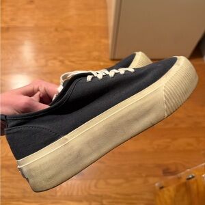 Everlane Forever sneaker